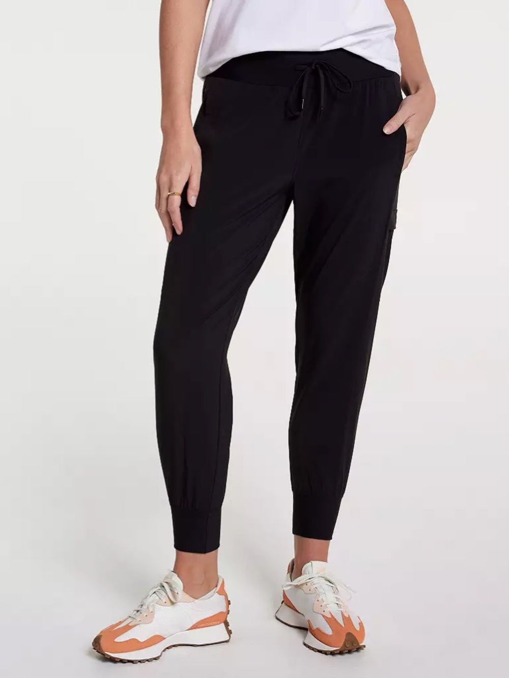 CALIA Women's TrueLight Cargo Pocket Jogger - Black